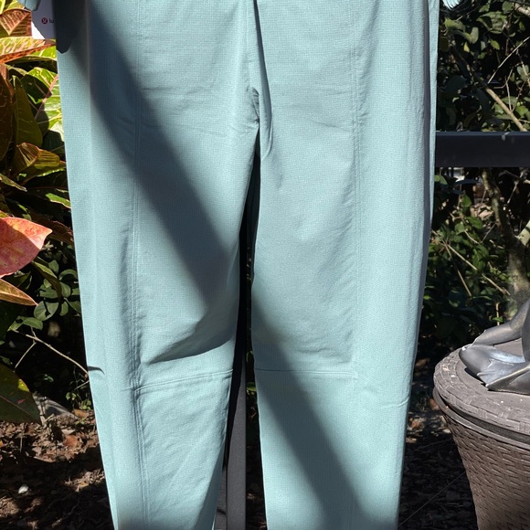 LULULEMON VENTLIGHT ZIPPERED JUMPSUIT (12) BLUE - Picture 8 of 10